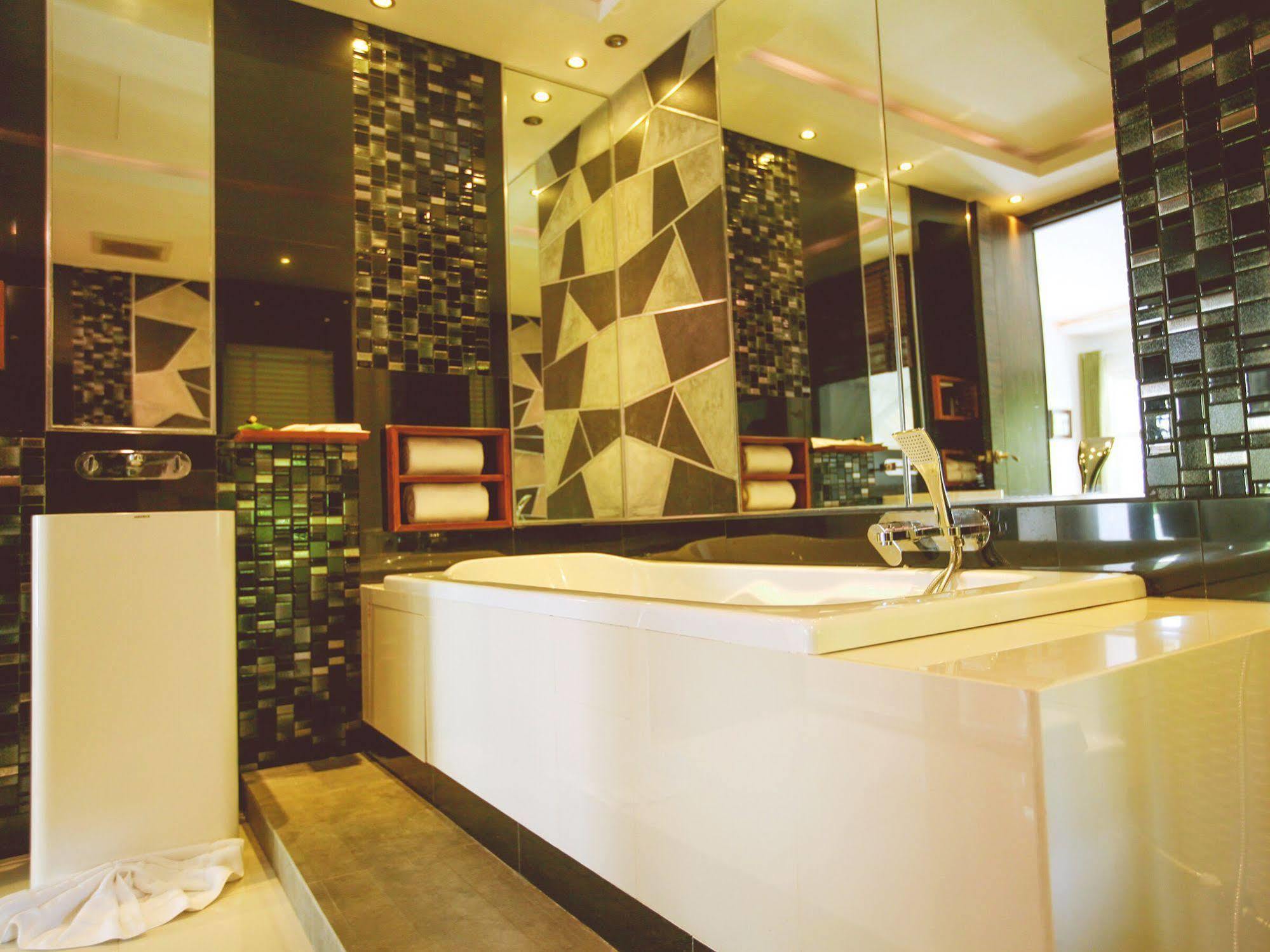 Monkey House Otel Chiang Mai Dış mekan fotoğraf